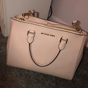 AUTHENTIC Michael Kors handbag!